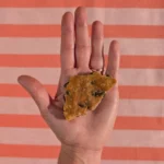 crackers-levain-graines-main-la-mentina-bordeaux